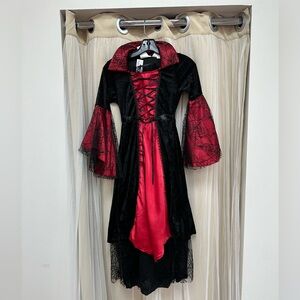 Girls Halloween Costume Vampiress Black/Red Sz  Medium 7-10 Juniors.